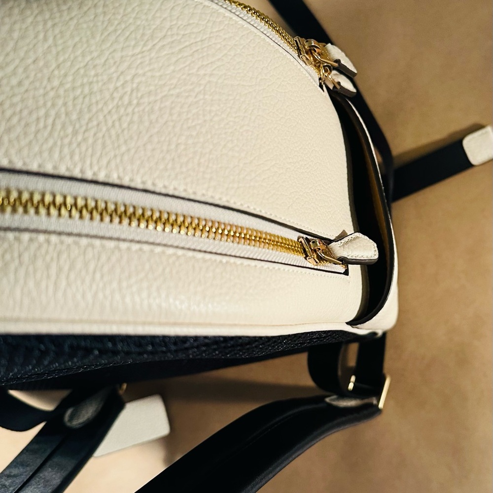 Coach Black and White Backpack with Minimalist Design - Picture 4 of 7